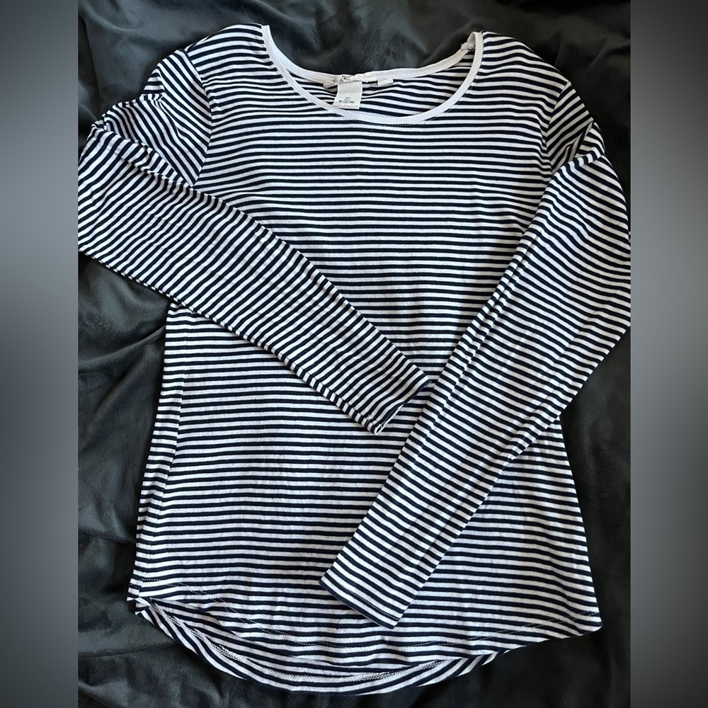 H&M knit striped white and navy long sleeved tee